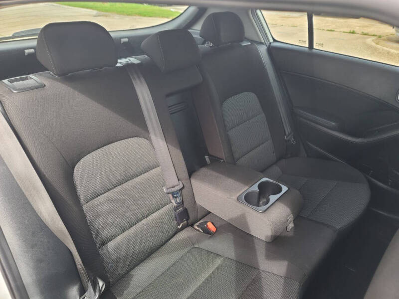 2017 Kia Forte5 LX