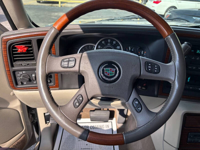 2004 Cadillac Escalade
