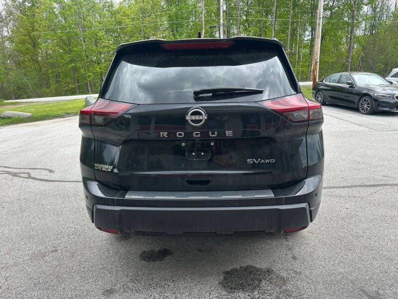 2024 Nissan Rogue SV