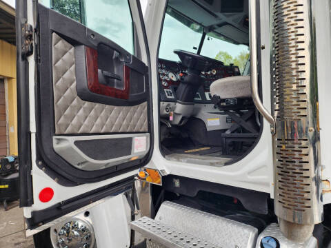 2012 Freightliner CORONADO