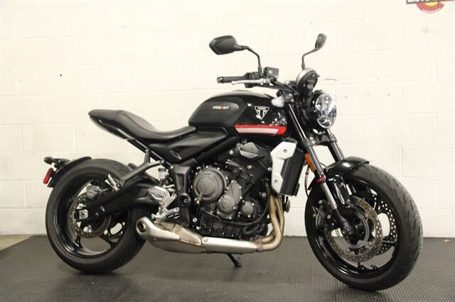 2023 Triumph TRIDENT 66