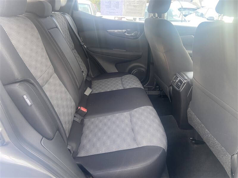 2021 Nissan Rogue Sport SV