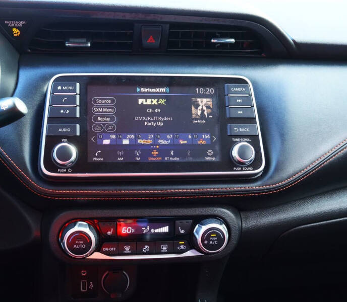 2020 Nissan Kicks SR