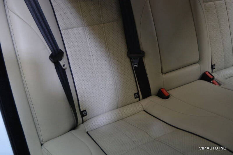 2012 Jaguar XJL Portfolio