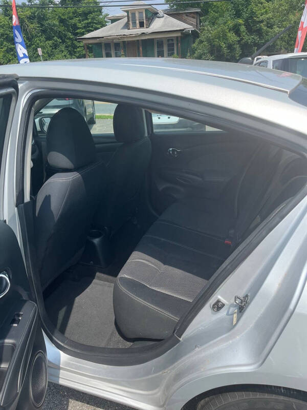 2016 Nissan Versa 1.6 SV