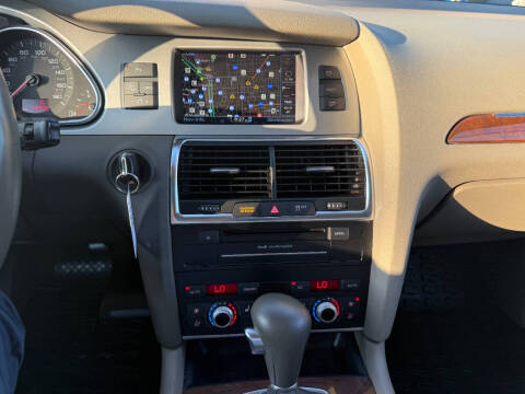 2011 Audi Q7 3.0T quattro Premium Plus