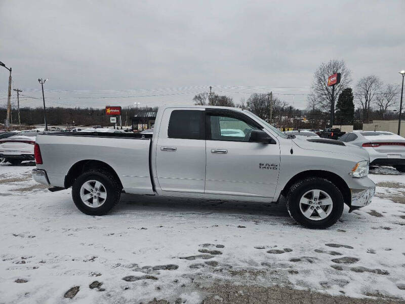 2016 RAM 1500 SLT