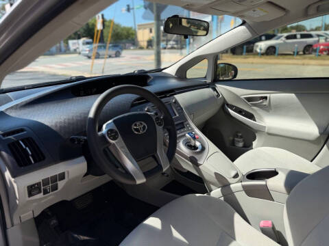 2012 Toyota Prius Two