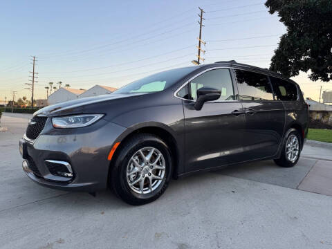 2022 Chrysler Pacifica Touring