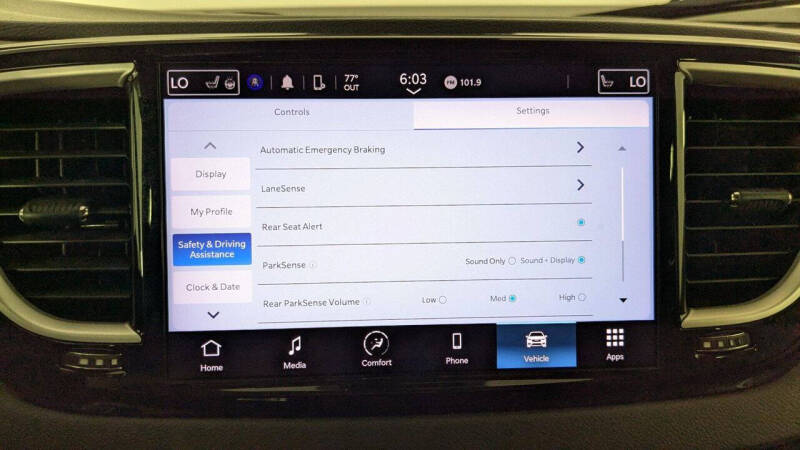 2023 Chrysler Pacifica Touring L