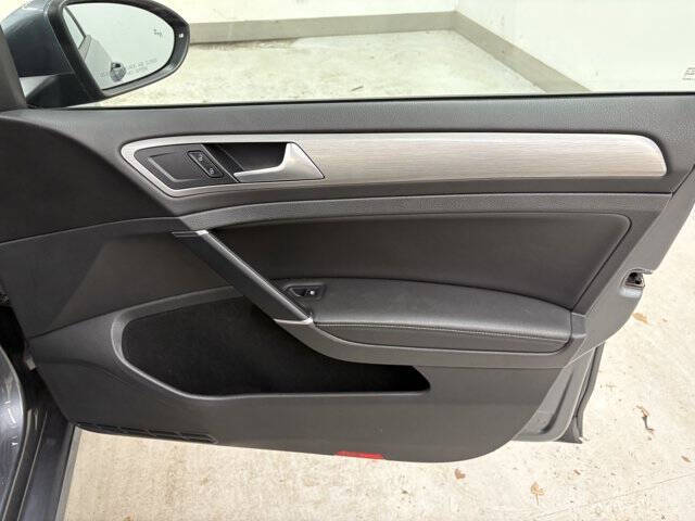 2017 Volkswagen Golf TSI Wolfsburg Edition