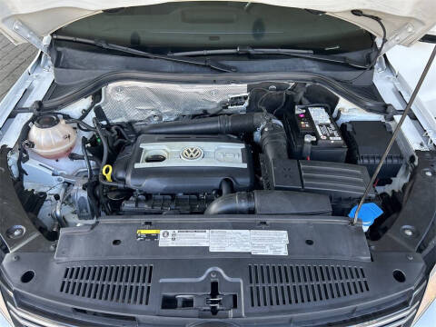 2018 Volkswagen Tiguan Limited 2.0T 4Motion