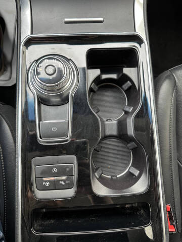 2019 Ford Edge Titanium