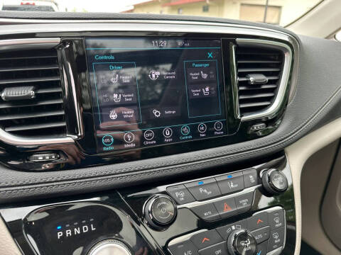2018 Chrysler Pacifica Hybrid Limited