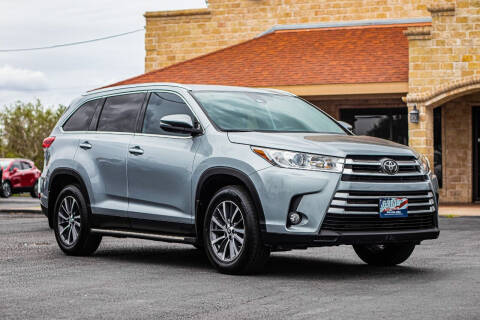 2019 Toyota Highlander for sale at Jerrys Auto Sales in San Benito TX