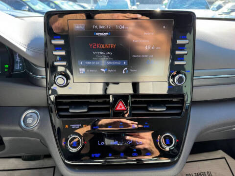 2022 Hyundai Ioniq Hybrid SE