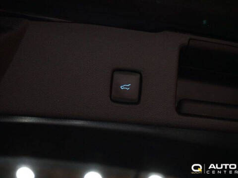 2022 Ford Escape Hybrid Titanium