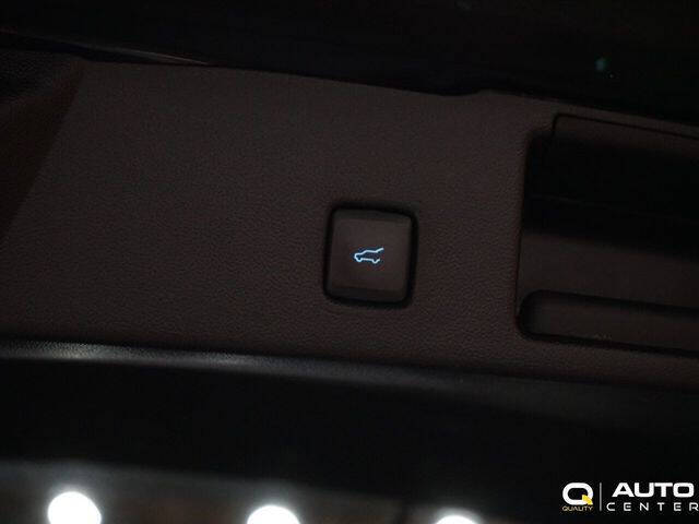 2022 Ford Escape Hybrid Titanium