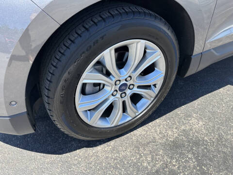 2021 Ford Edge Titanium