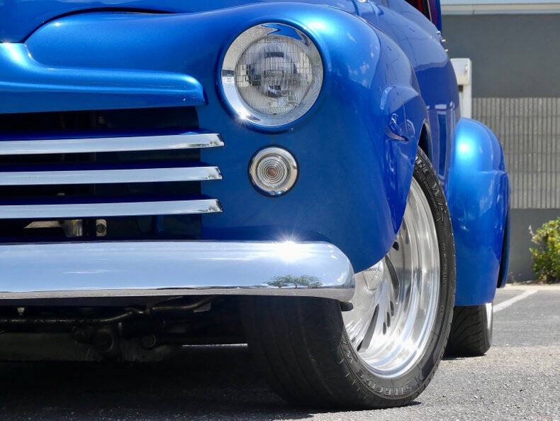 1948 Ford Super Deluxe