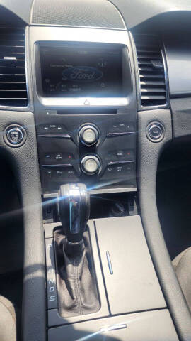 2015 Ford Taurus SEL