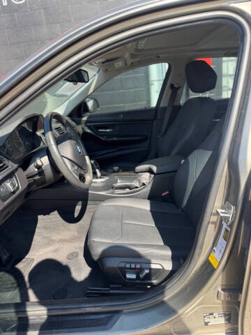 2018 BMW 3 Series 320i