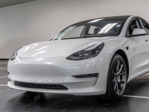 2021 Tesla Model 3 Standard Range Plus