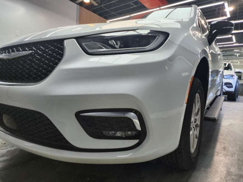 2024 Chrysler Pacifica Touring