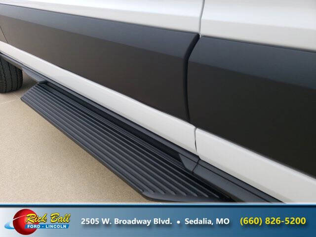 2025 Ford Transit 250