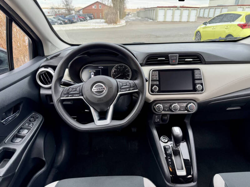 2020 Nissan Versa SV