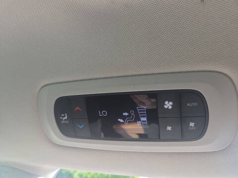 2024 Chrysler Pacifica Plug-In Hybrid Select
