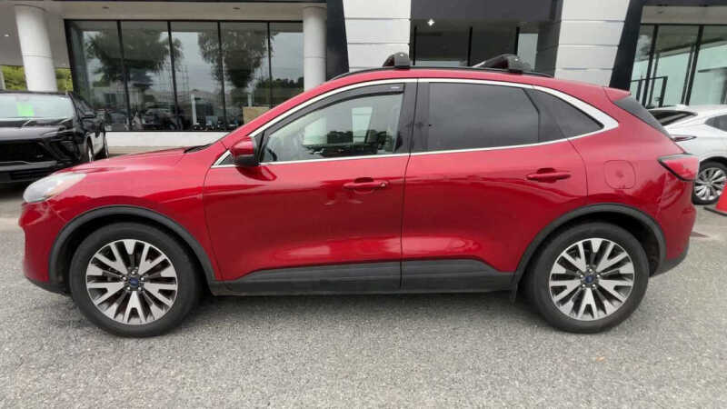 2020 Ford Escape Hybrid Titanium