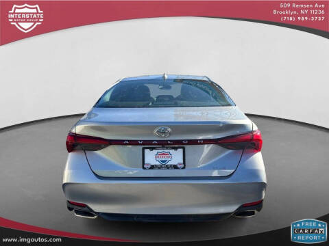 2022 Toyota Avalon XLE