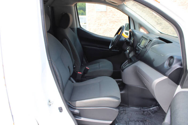 2017 Nissan NV200