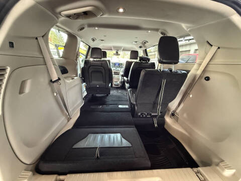 2017 Chrysler Pacifica Touring-L