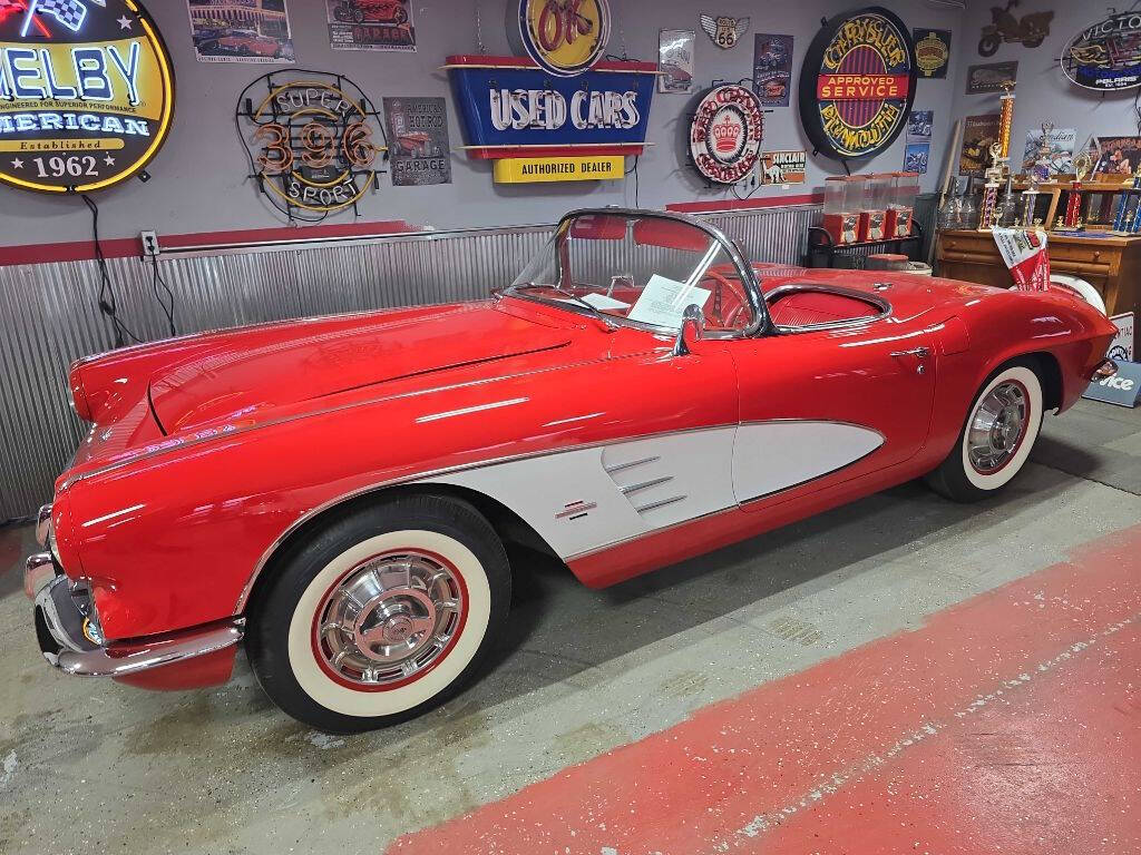 1961 Chevrolet Corvette 128