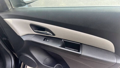 2013 Chevrolet Cruze LS Auto