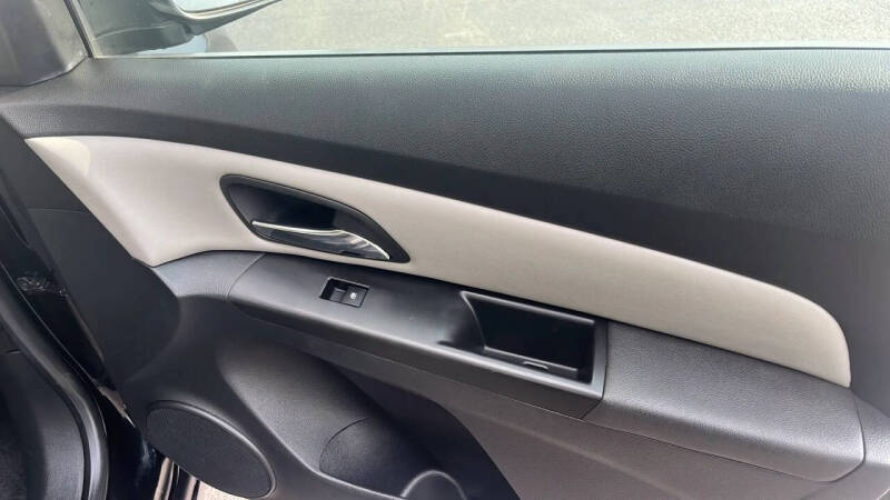 2013 Chevrolet Cruze LS Auto