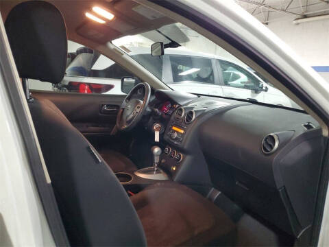 2011 Nissan Rogue S Krom