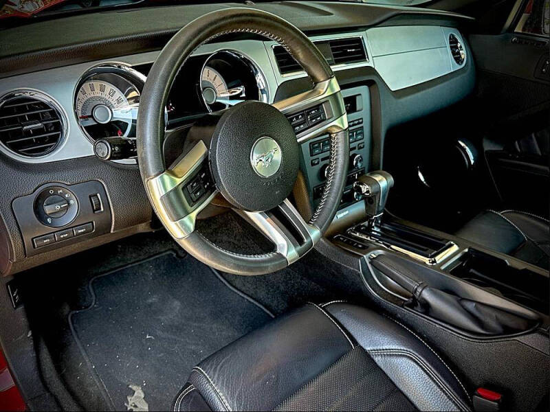 2012 Ford Mustang V6 Premium