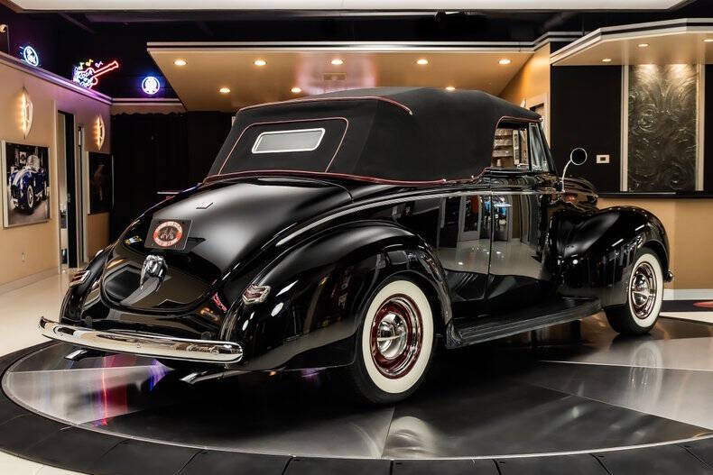 1940 Ford Deluxe