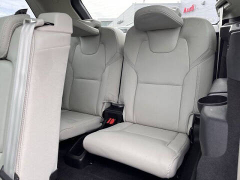 2023 Volvo XC90 Recharge T8 Ultimate Bright Theme 7P