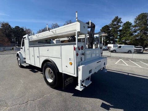 2007 Freightliner M2 106
