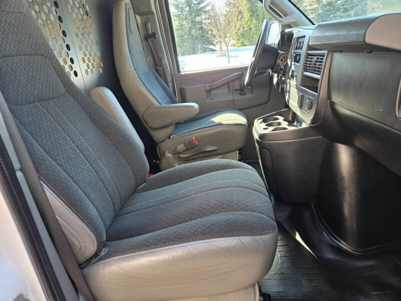 2021 GMC Savana 2500