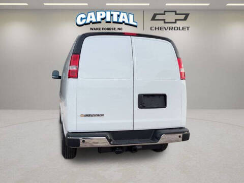 2025 Chevrolet Express 2500