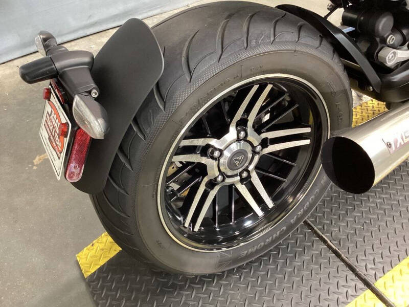 2022 Triumph Rocket 3 GT Silver Ice &amp; S