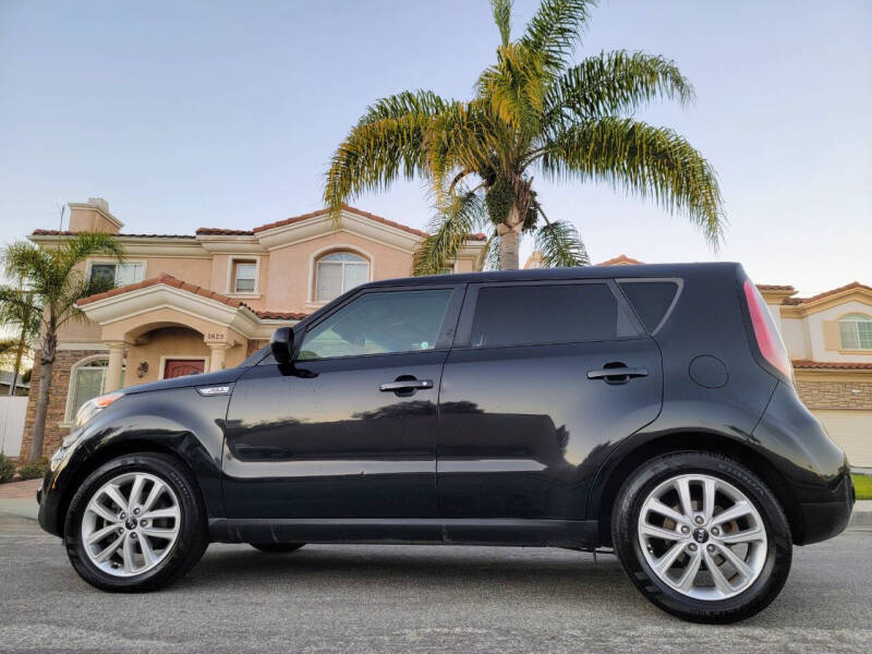2017 Kia Soul +