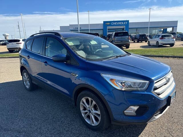 Used 2017 Ford Escape SE with VIN 1FMCU0GD7HUE69712 for sale in Bloomington, IL