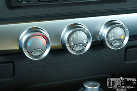 2004 Chevrolet SSR LS