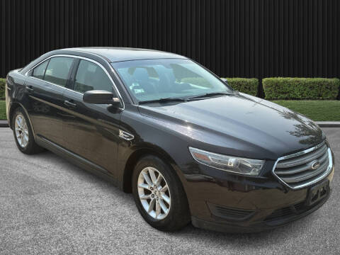 2013 Ford Taurus SE